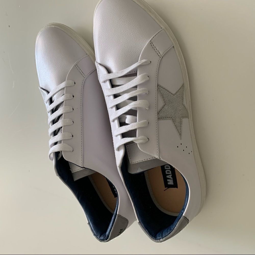 STEVE MADDEN DIXXIN STAR WHITE SILVER LOW TOP SNEAKERS 10 - Picture 3 of 11